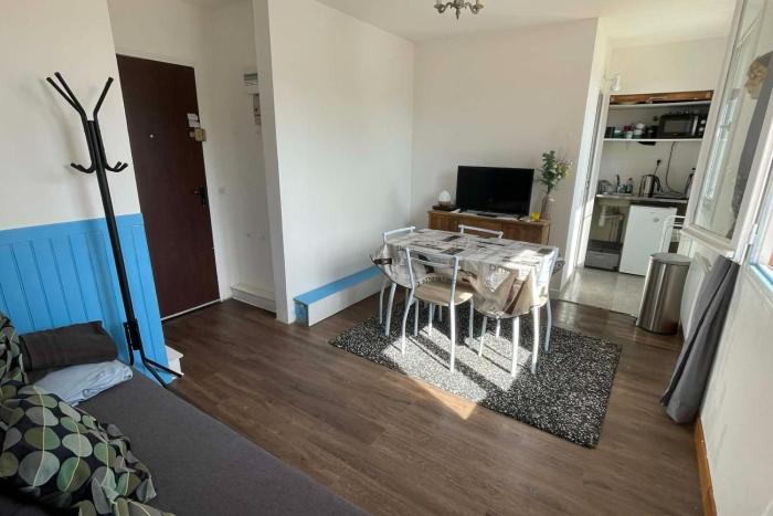 Comfortable apartment at the foot of the beach