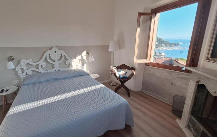 Agriturismo Il Gelsomino room 2 with fireplace new