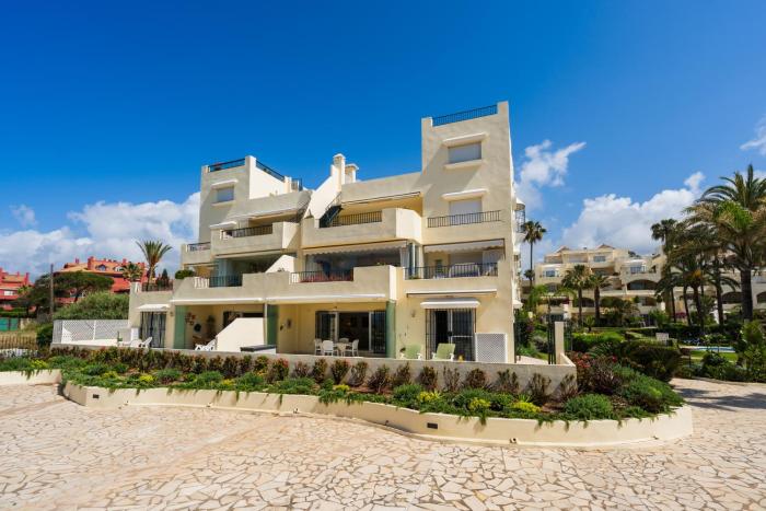Sea View at White Pearl Beach II, Elviria, Marbella