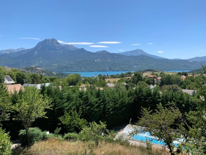 Grande maison avec vue lac et piscine privée