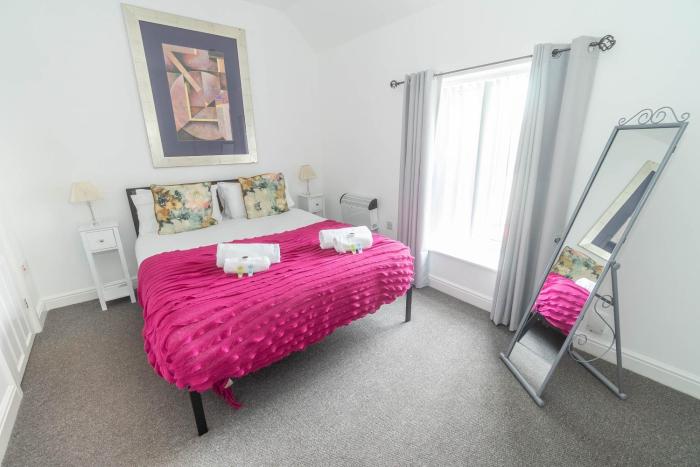 Swansea City Centre 1 Bedroom Apartment close to Beach