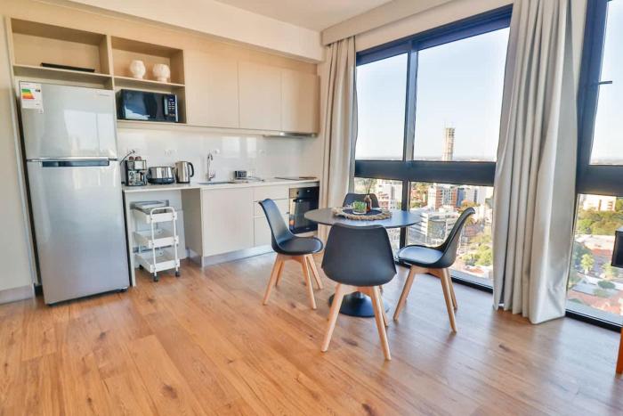 Just 100 meters from Shopping del Sol