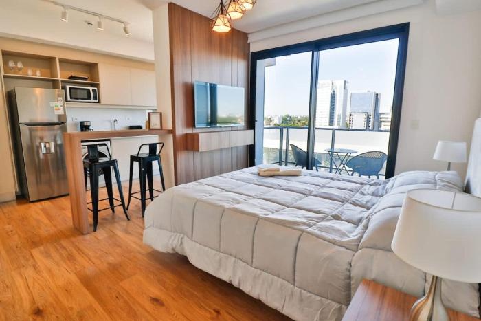 Stylish Retreat Steps from Shopping del Sol