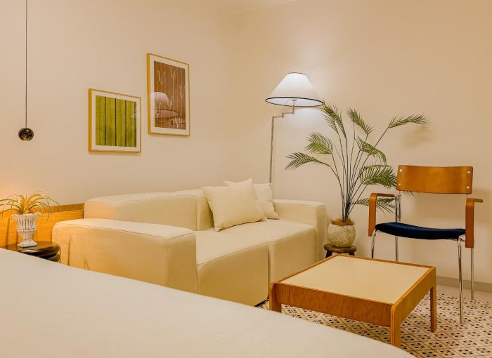 5 minutes from Gangnam Station, Gangnam Plastic Surgery,COEX,Seongsu 30 minutes