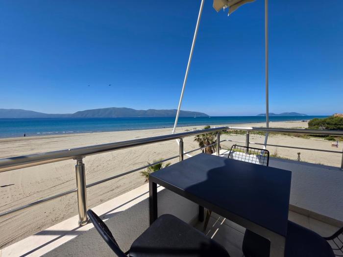 Sunny Waves Seafront Apartment