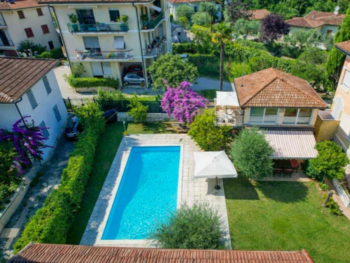 Villa Euge - Cottage & Depandance with Private Pool