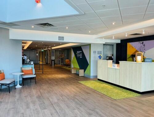 Spark by Hilton Montreal Brossard