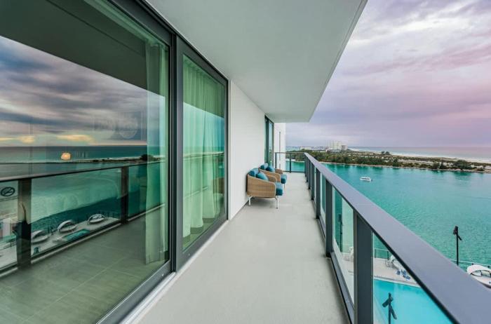 1612 - Beachfront Condo
