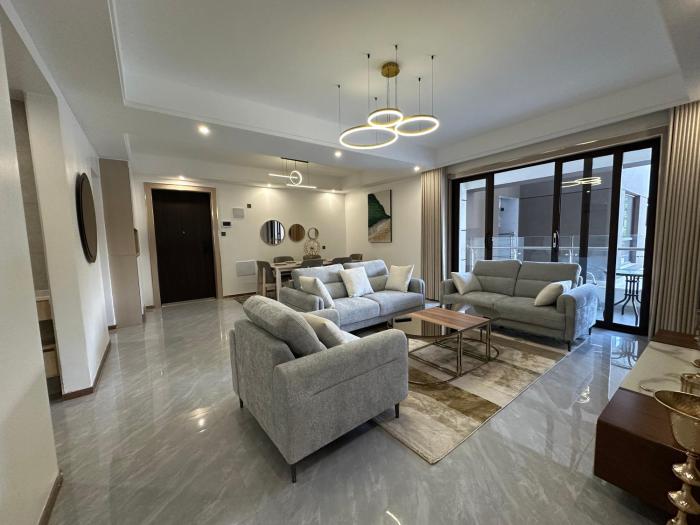 Rosewood Luxury Suites
