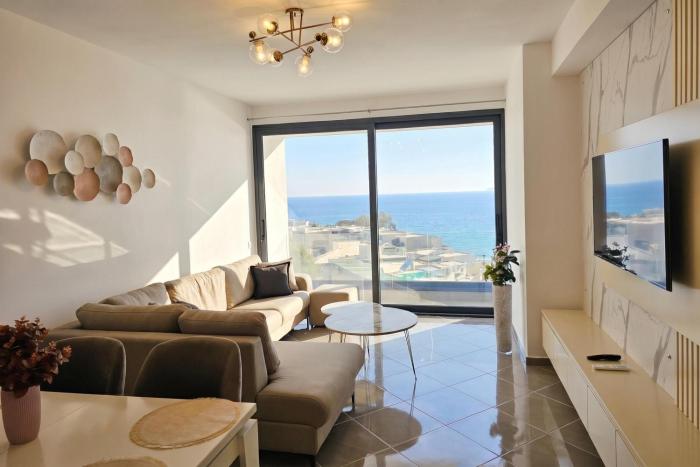 Sunset Luxury Apartment - Happy Rentals