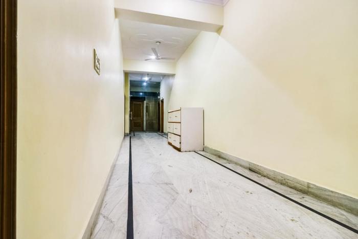 Hotel O Raj
