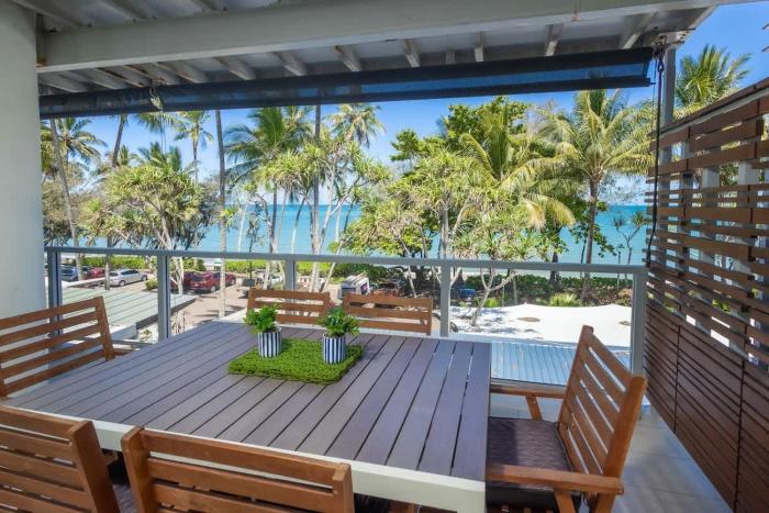 Sublime Palm Cove - Resort-style Beachfront Escape