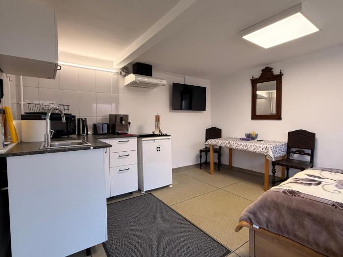 Emun Central Park Studio