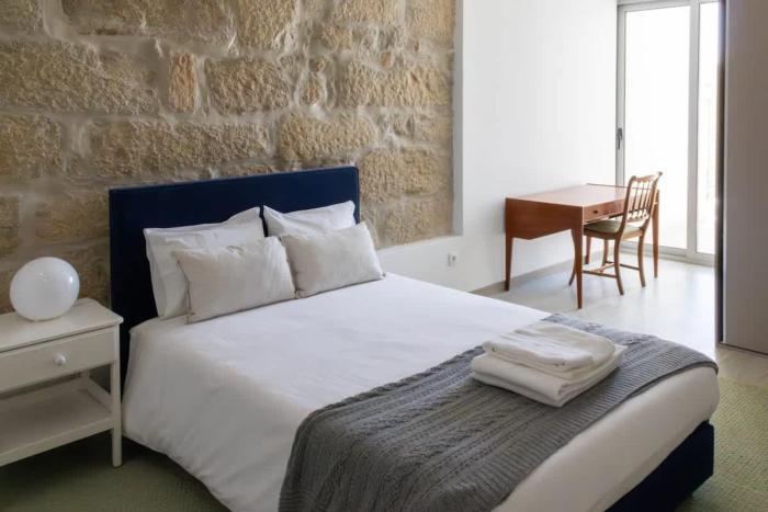 Brito Capelo Terrace T1 - 5 Guests