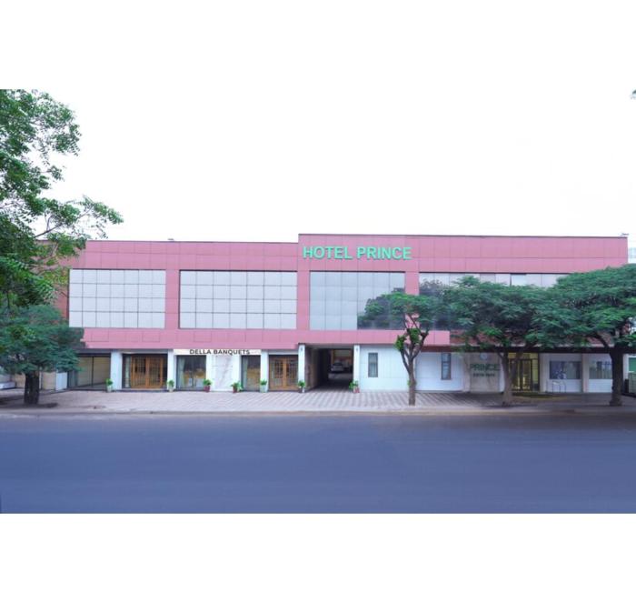 Hotel Prince, Bhuj