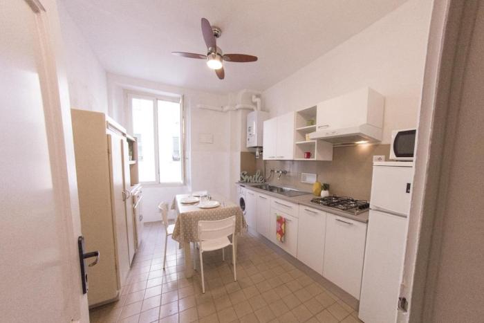 UNYCA - Minimalist 3 bedroom Apartment in Florence