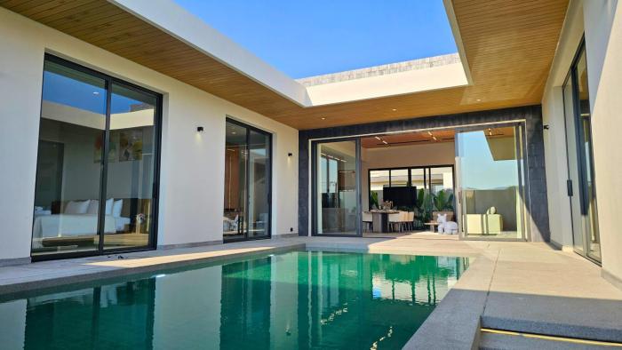 Modern Luxury 3BR Pool Villa by the Sea D9