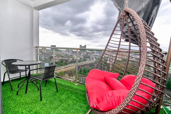 The Oulas modern 2bdr apartment,pool,gym,city view,cctv