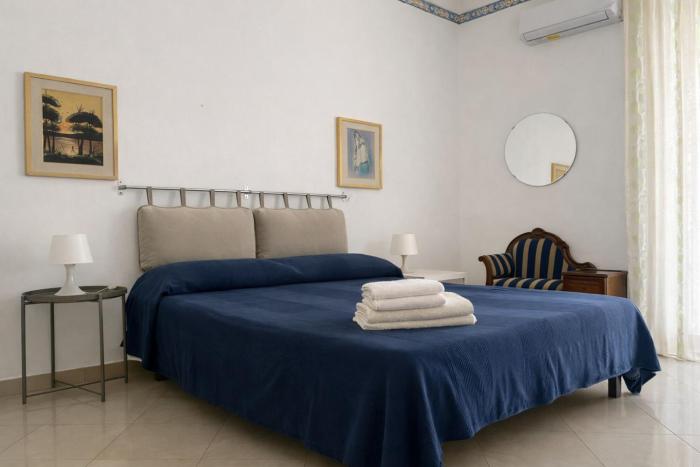 Il balcone su Gisira Apartment