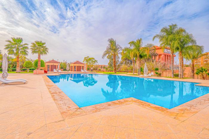 77 - Top Location, Elegance, View & Comfort