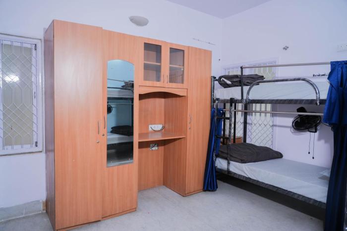 Bunkie Zone - Work Nest