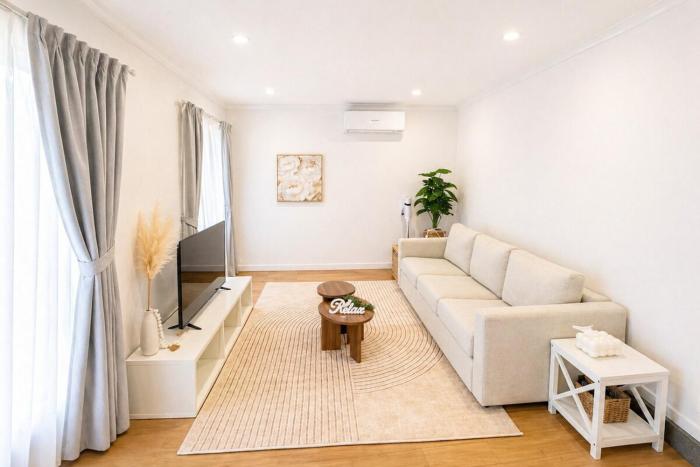 Hillcrest 3Bed home close to Grand and Calamvale plaza