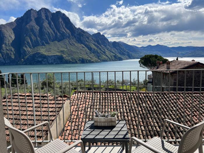Casa di Michele vista lago con piscina