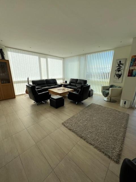 Deluxe 2BR Apartment Near Downtown Reykjavík