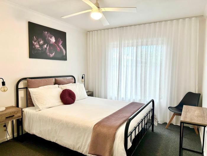 Sunny Shackell - family and pet friendly