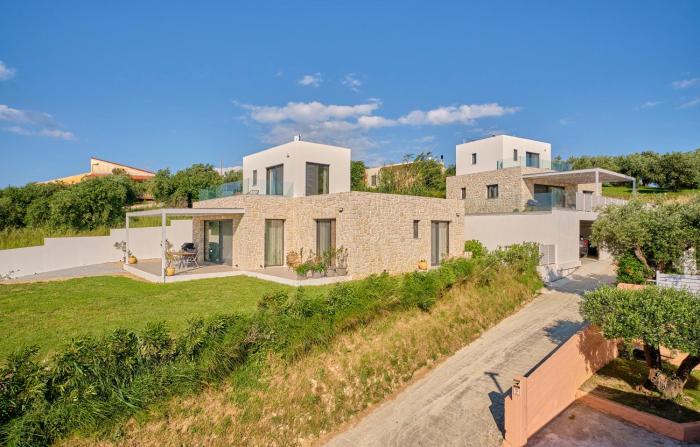 Arillas Villas