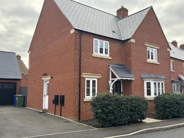 Entire home For Silverstone