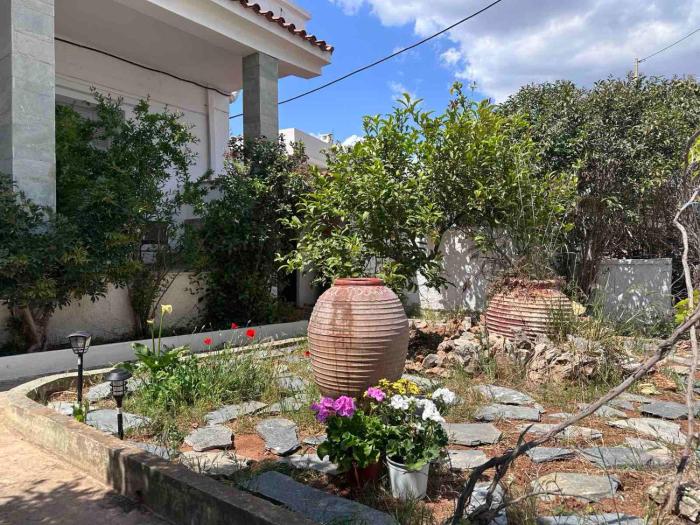 Themistoklis house