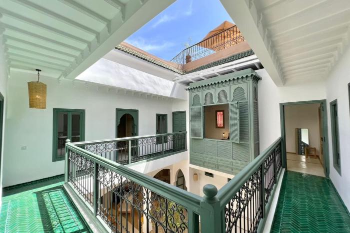 Riad Heated Pool & Rooftop in the Heart of the Medina