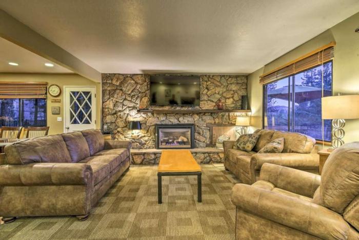 South Tahoe Grandma Family Home Hot Tub and Views