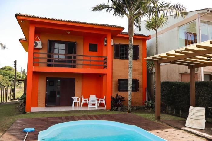 Casa com conforto e piscina em torres