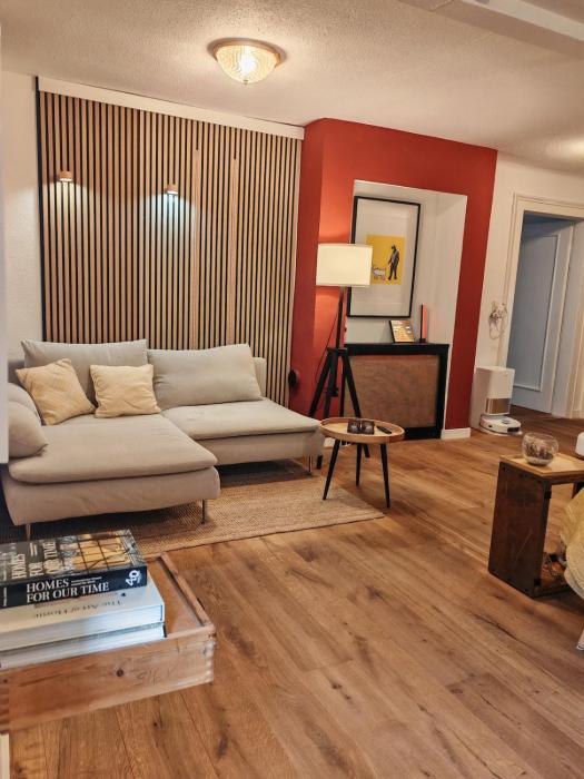 Large, cozy apartment H85 CozY CastLe