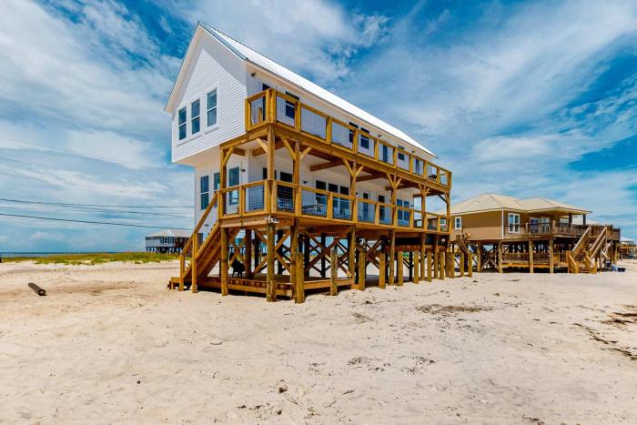 Gulf Front Paradise - Swim Spa Dolphin Spotting and Beach at Your Doorstep