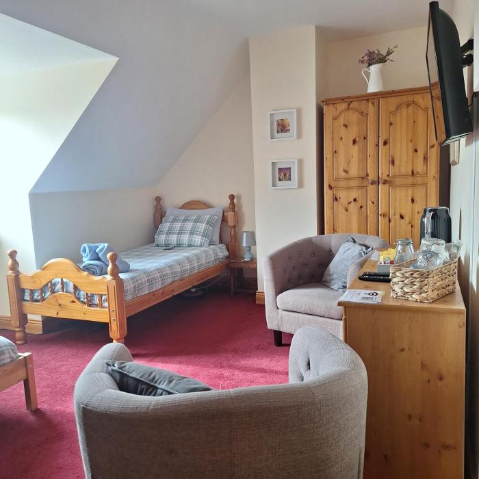Spacious Twin Bedroom in Listowel