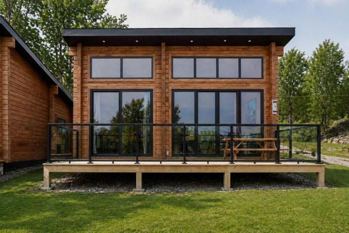 3-BR Lakefront Cottage Rice Lake #3