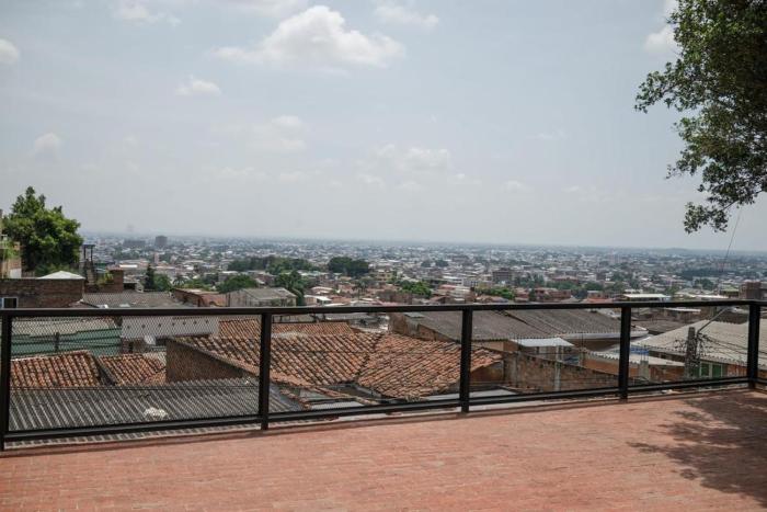Casa Colonial con terraza para 6 personas, Cali