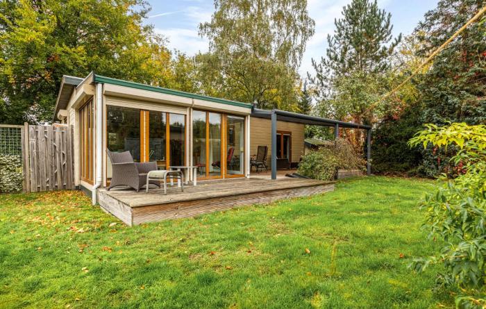 Beautiful Home In Erm With Wifi