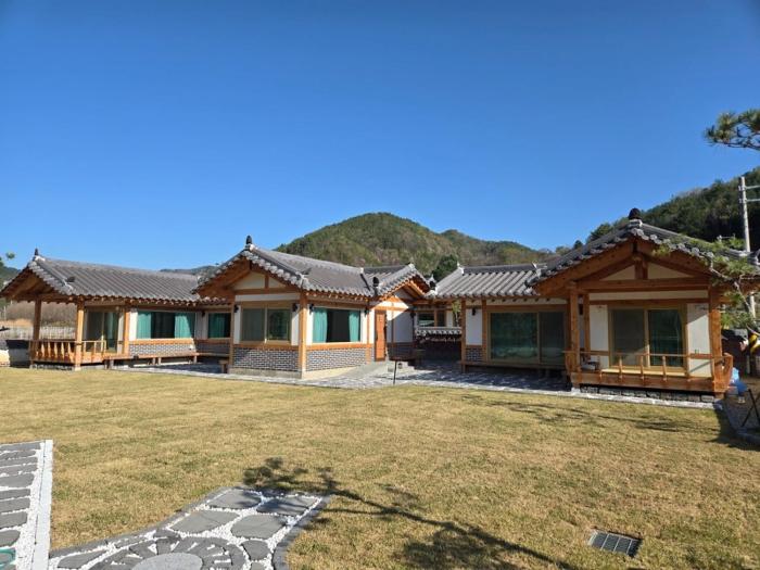 Areumchae Hanok Wanju