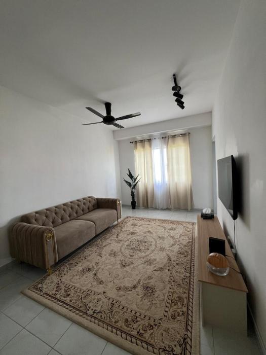 Fatini Mus lim Homestay Puncak Alam - Close to UiTM