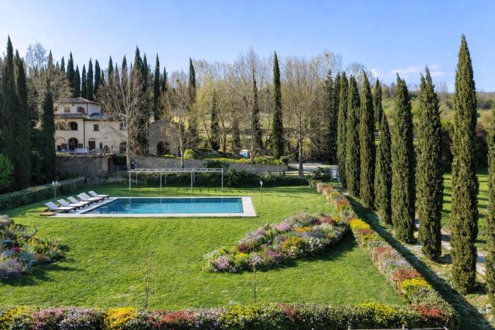Villa With Pool, Gym, Pond And Panoramic Views