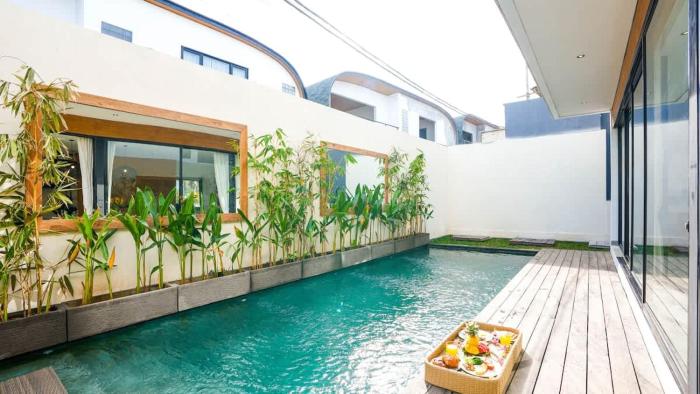 K Club Cemagi Villa 8