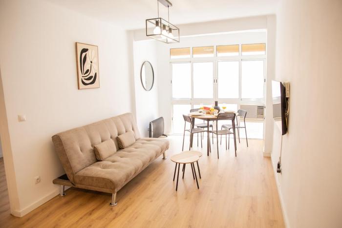 Stylish 2BR Apt I 2 min Station I Walk to Center