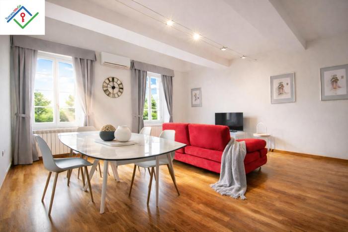 Dimora Alfea Lucca - 2 Camere, 2 Bagni, Parcheggio Privato, 5 Ospiti
