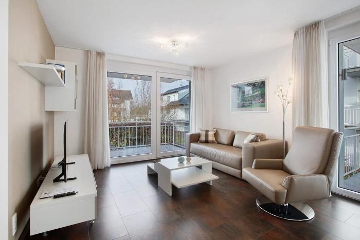 Modern & ruhig mit Parkplatz und 2 Balkonen - Ferienwohnung Herbstsonne