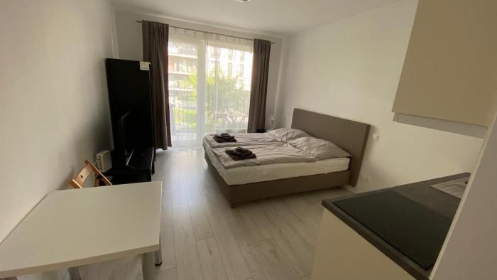 1 room apartment, balcony, Zuzany Chalupovej 18