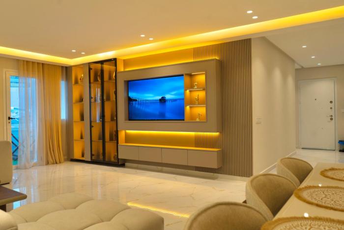 Elegant Seaside Luxury Apartment with Private Pool Access
